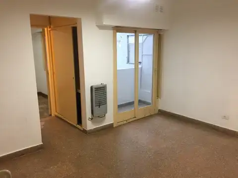 CENTRICO DTO 2 AMB  LATERAL, C/ BALCON  COCINA SEPARADA, DORMITORIO C/PLACARD, CONSULTE 