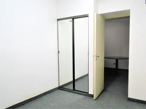 Oficina en Venta 32 años