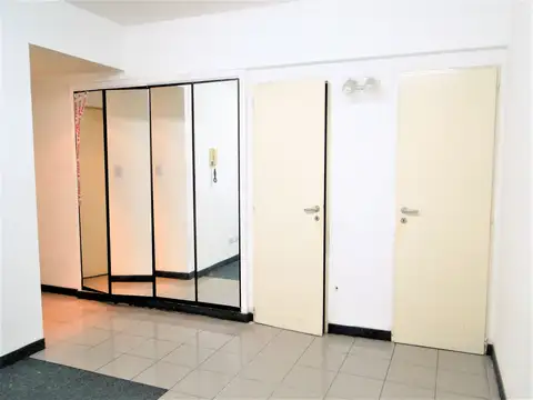 VENTA OFICINA/ESTUDIO HERMOSO  ZONA OBELISCO