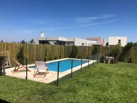Casa en Venta en Dique Lujan, USD 345.000