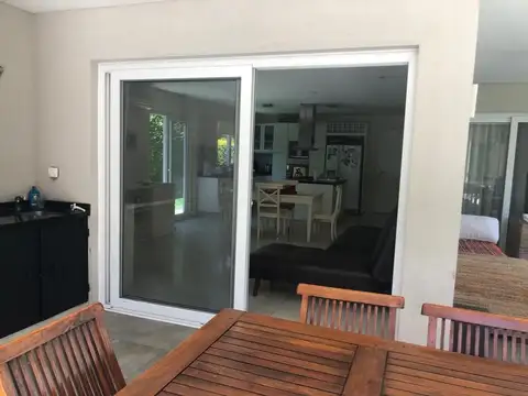 Casa en Venta en Highland Park Country Club, USD 750.000