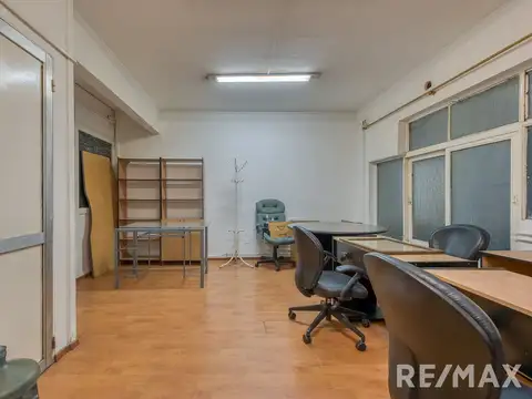 VENTA DEPOSITO OFICINA EN MONSERRAT