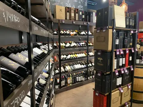 VINERÍA PREMIUM EN FLORIDA ESTE CON CLIENTELA FIEL