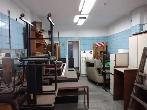 LOCAL 58 M2 - SOBRE AV. GARAY