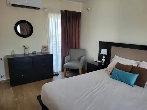 Casa 4 ambientes con 4 baños