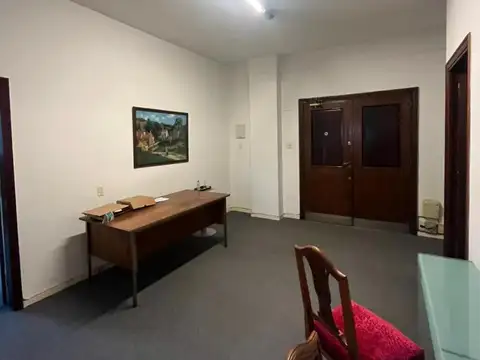 Amplia oficina 125m2 en Tribunales