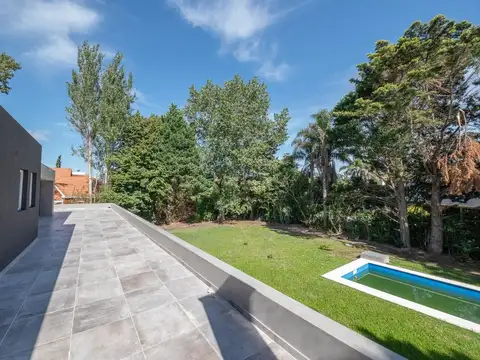 Autopista Acceso Oeste 100