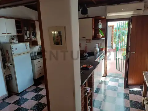 Casa 4 ambientes con 1 baño