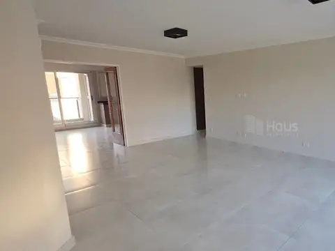 Departamento 4 ambientes con 3 baños