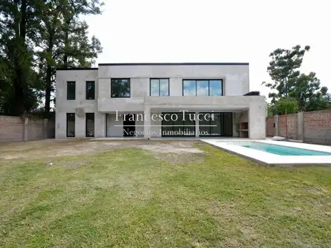 Casa tipo quinta 5 ambientes con pileta la Reja Moreno