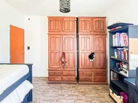 Casa 5 ambientes con 1 baño