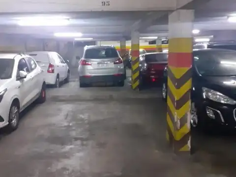 Cochera en venta - 13mts2 - Congreso