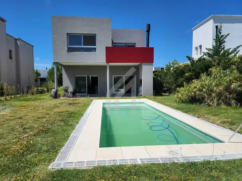 Casa en Alquiler de 3 dormitorios