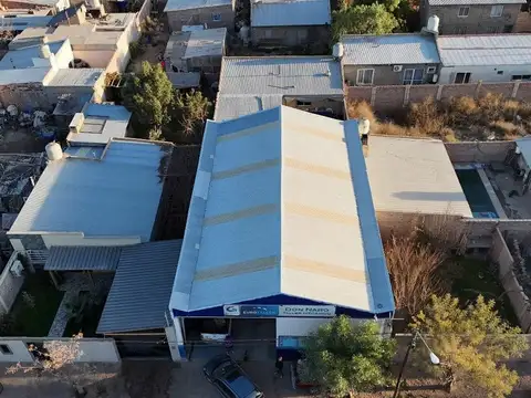 ALQUILER GALPON CON PATIO Y SALA DE REUNIONES