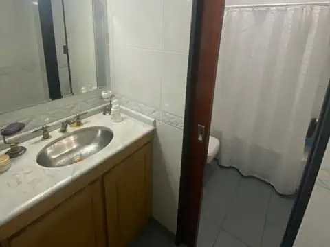 Av Castañares 6300, Piso 1