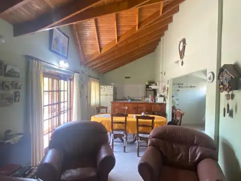 Av Castañares 6300, Piso 1