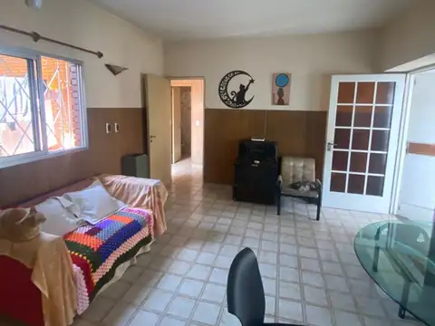 Av Castañares 6300, Piso 1