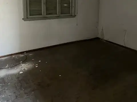 Casa 2 ambientes con 1 baño