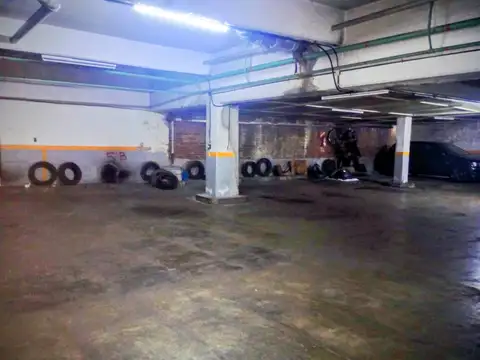 Cochera en venta en Belgrano R