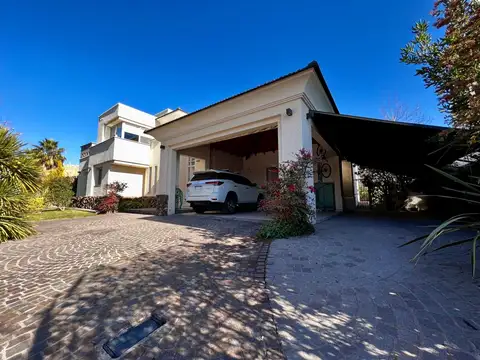 Casa en Venta al Este