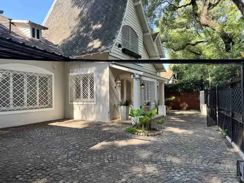 CASA VENTA 7 AMB ACASSUSO SAN ISIDRO