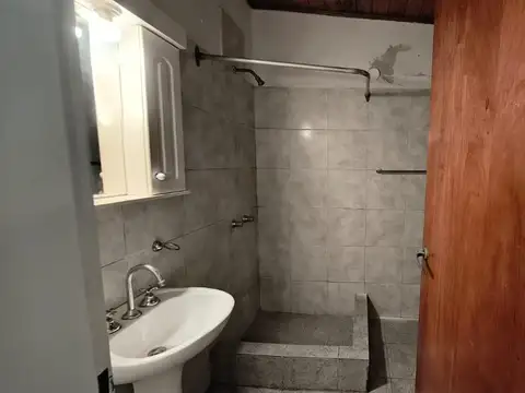 Depto Tipo Casa 2 ambientes con 1 baño