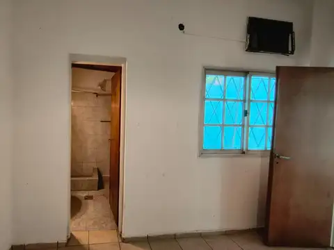 Depto Tipo Casa en Venta en Lomas De Zamora, USD 32.000