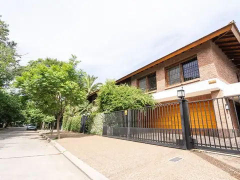 Casa en Venta en Martinez, USD 1.480.000