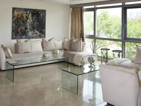 Departamento en Venta con 3 cocheras