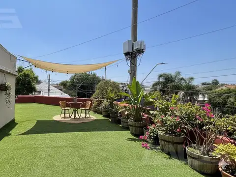 Casa en Venta   Local | 5 Ambientes | Multifamiliar | Patio | Gran Potencial | Castelar Sur