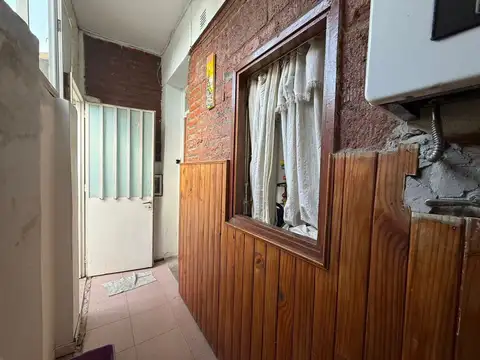 Depto Tipo Casa en Venta en Villa del Parque, USD 85.000