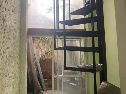 Depto Tipo Casa en Venta de 6 ambientes