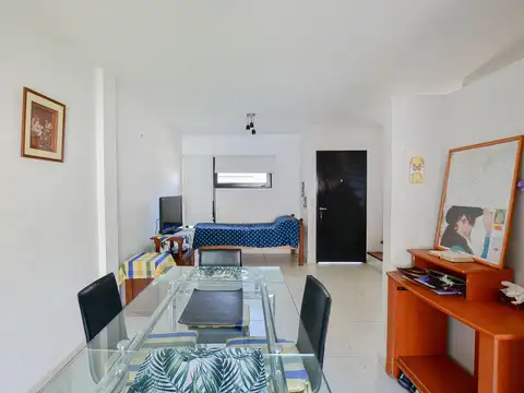 Depto Tipo Casa en Venta con 1 cocheras