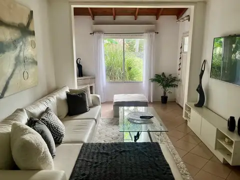 Casa en Venta en Castelar Sur, USD 170.000