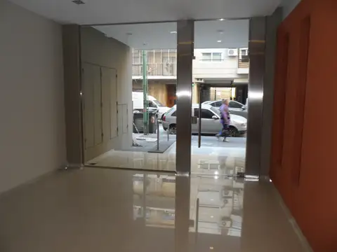 Curapaligüe 100, Piso 1