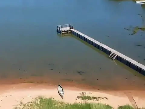 Casa 4 ambientes con 4 baños