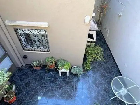 Depto Tipo Casa 7 ambientes con 2 baños