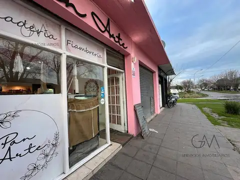 Calle 445 y Diagonal Gran Almirante al 100