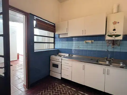 Casa 11 ambientes con 3 baños