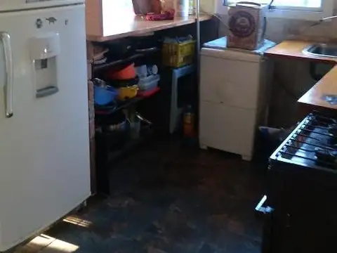 Casa 3 ambientes con 1 baño