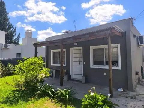 Casa 5 ambientes con 1 baño