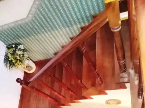 CHALET 4 AMBIENTES CON PISCINA CLIMATIZADA