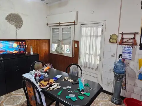 Se VENDE casa de 2 dormitorios en Montevideo, Bahía Blanca