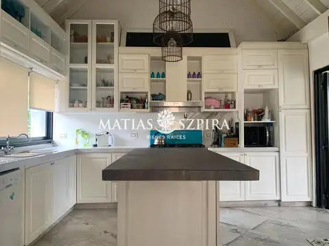 Venta casa 5 amb. -  Country Banco Provincia, Moreno