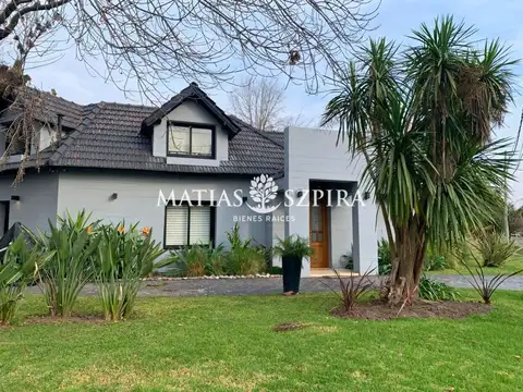 Venta casa 5 amb. -  Country Banco Provincia, Moreno