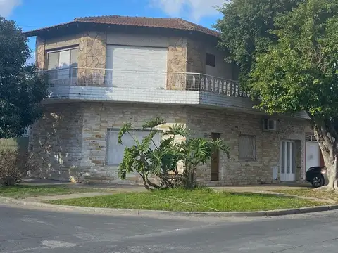 VENTA CASA 4 AMBIENTES RAMOS MEJIA