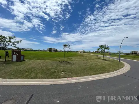 Terreno en Puertos del Lago - BARRIO AMARRAS