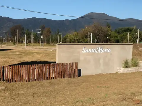 Cerrillos. La Isla. Santa Marta. Mza 10. Lote 100