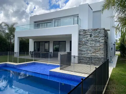 Casa en Venta de 5 dormitorios