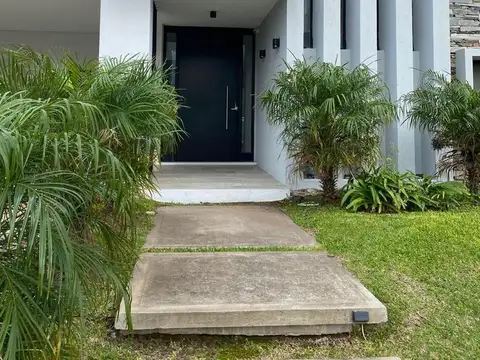 Casa en Venta en Puertos - Barrio Vistas, USD 580.000